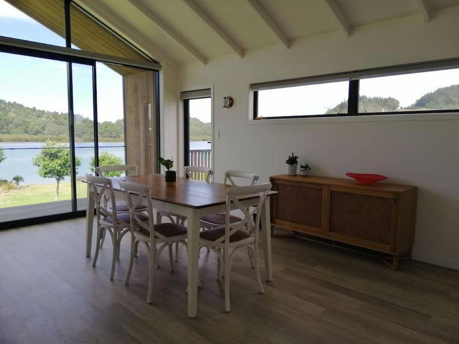 Purangi Waterfront Retreat Leilighet Cooks Beach Eksteriør bilde